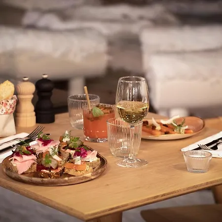 Lykke & Hotel 4*