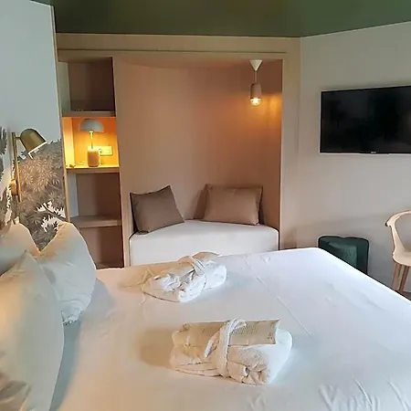 Lykke & Hotel